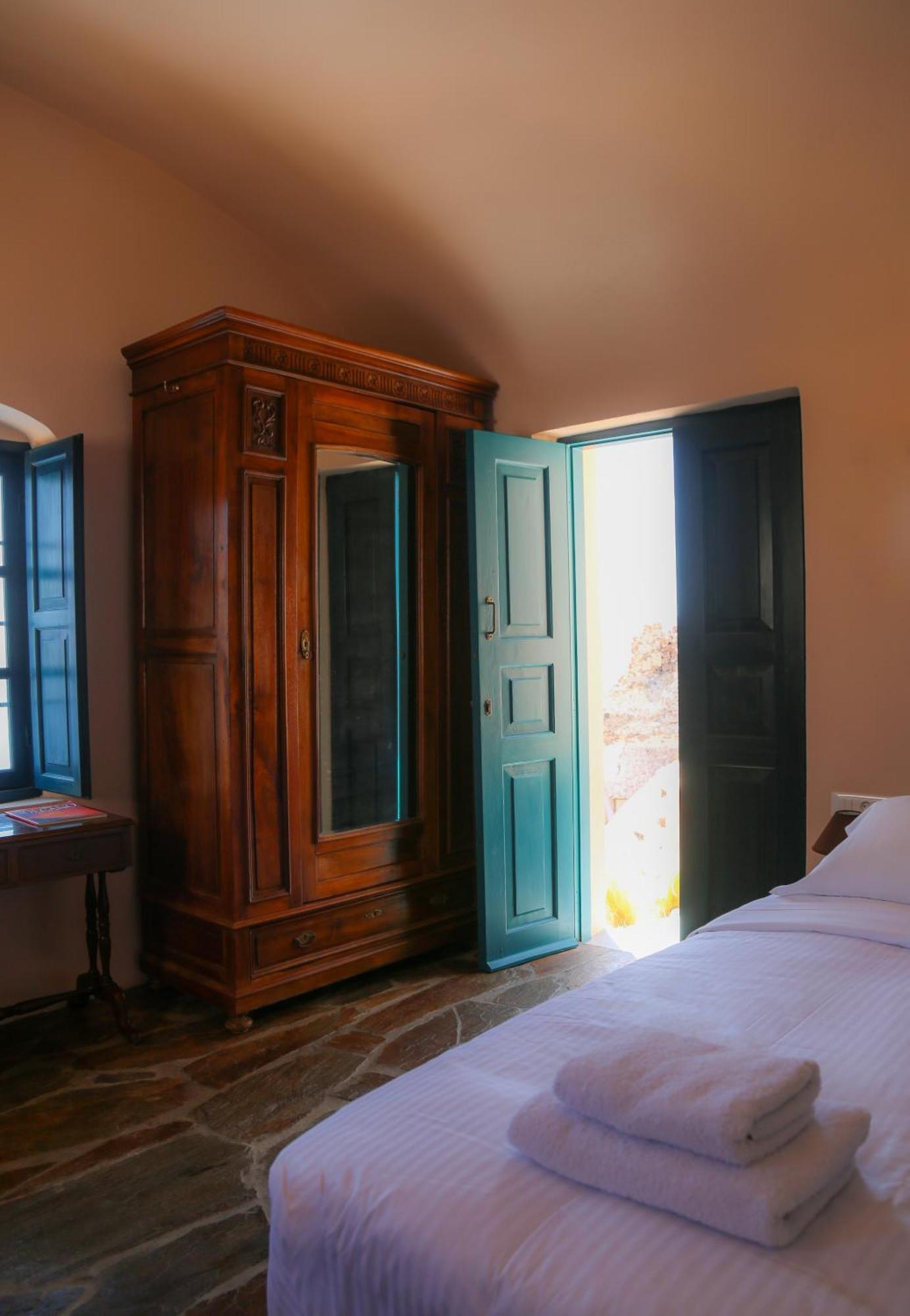 Oia Vineyart Homes Room photo